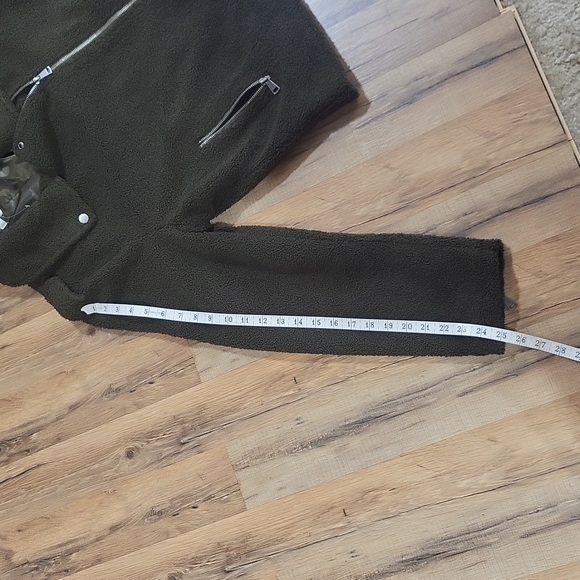 MAX STUDIO Olive Green Lightweight Faux Shearling Moto Jacket - Picture 12 of 12